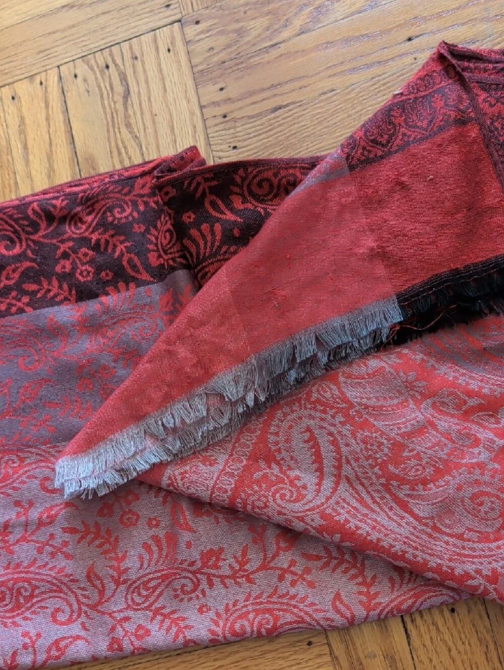 Red Paisley Jacquard Fringe Scarf